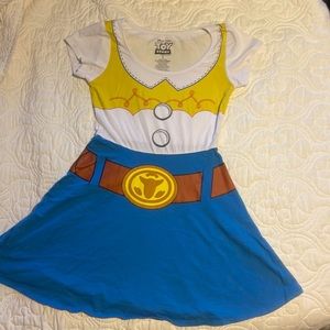 Disney dress perfect size small